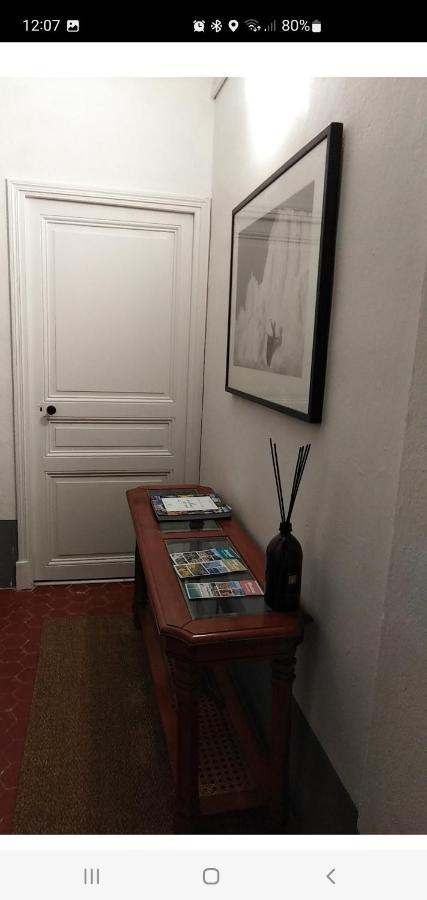 Baieta Chambre Rouge Moulinet  Extérieur photo